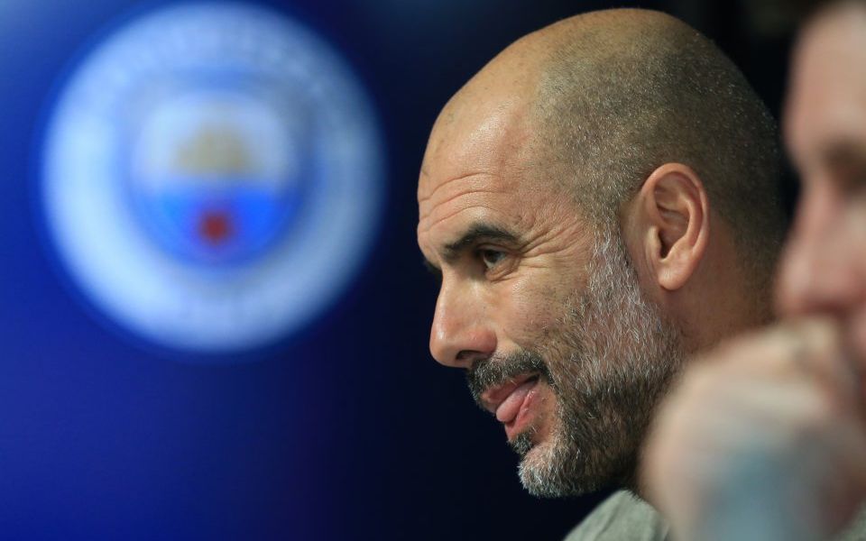 Man City Bid £40m Everton Soares